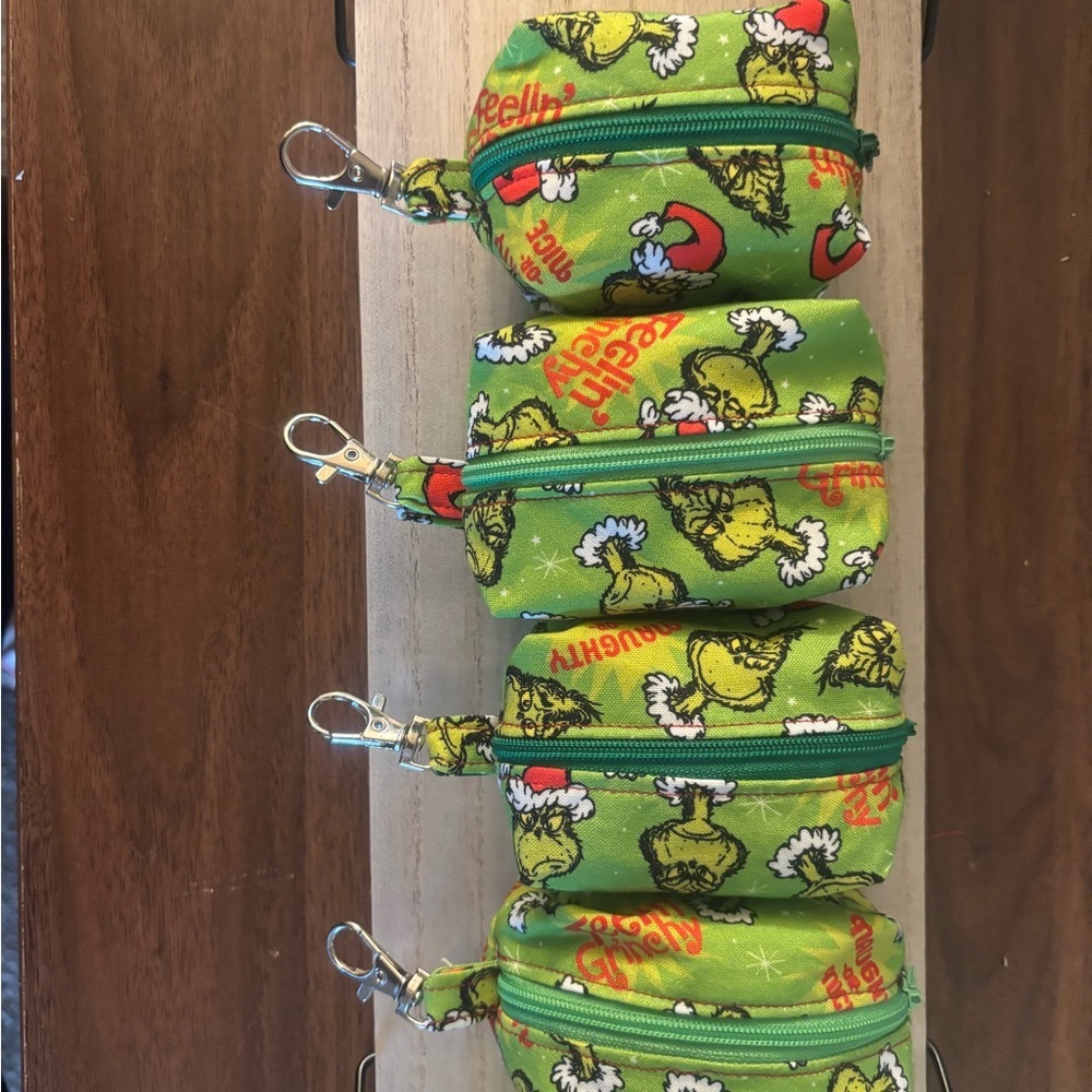 Grinch Wastebag dispenser